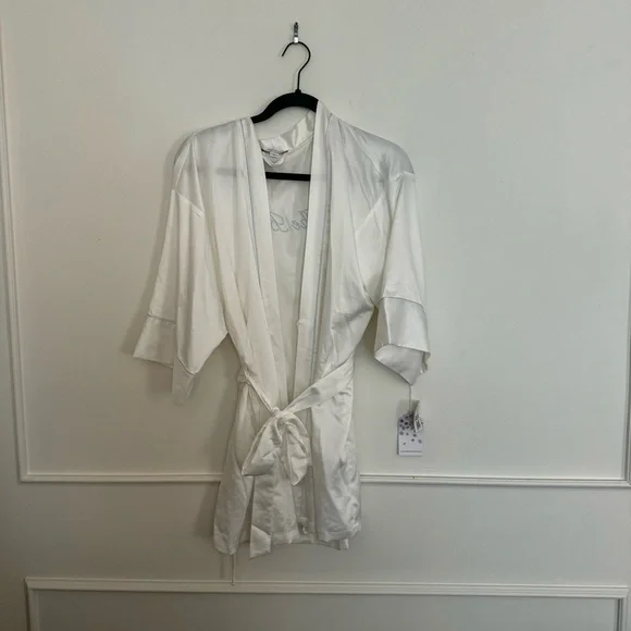 Bride Robe - Picture 2 of 5